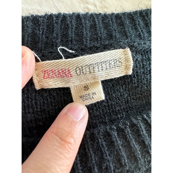 Zenana Outfitters Cut-Out Sleeve Sweater - Picture 4 of 10